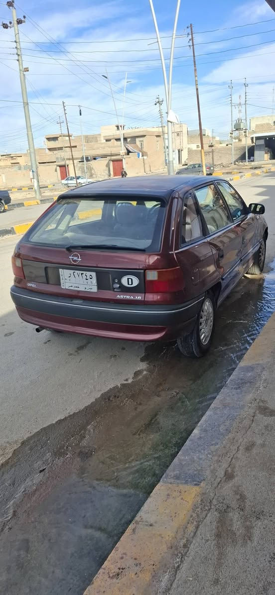 للبيع
سيارة استرا موديل 92 كوبون موجود سيارة نظيفة 
للاستفسار
***********
***********
