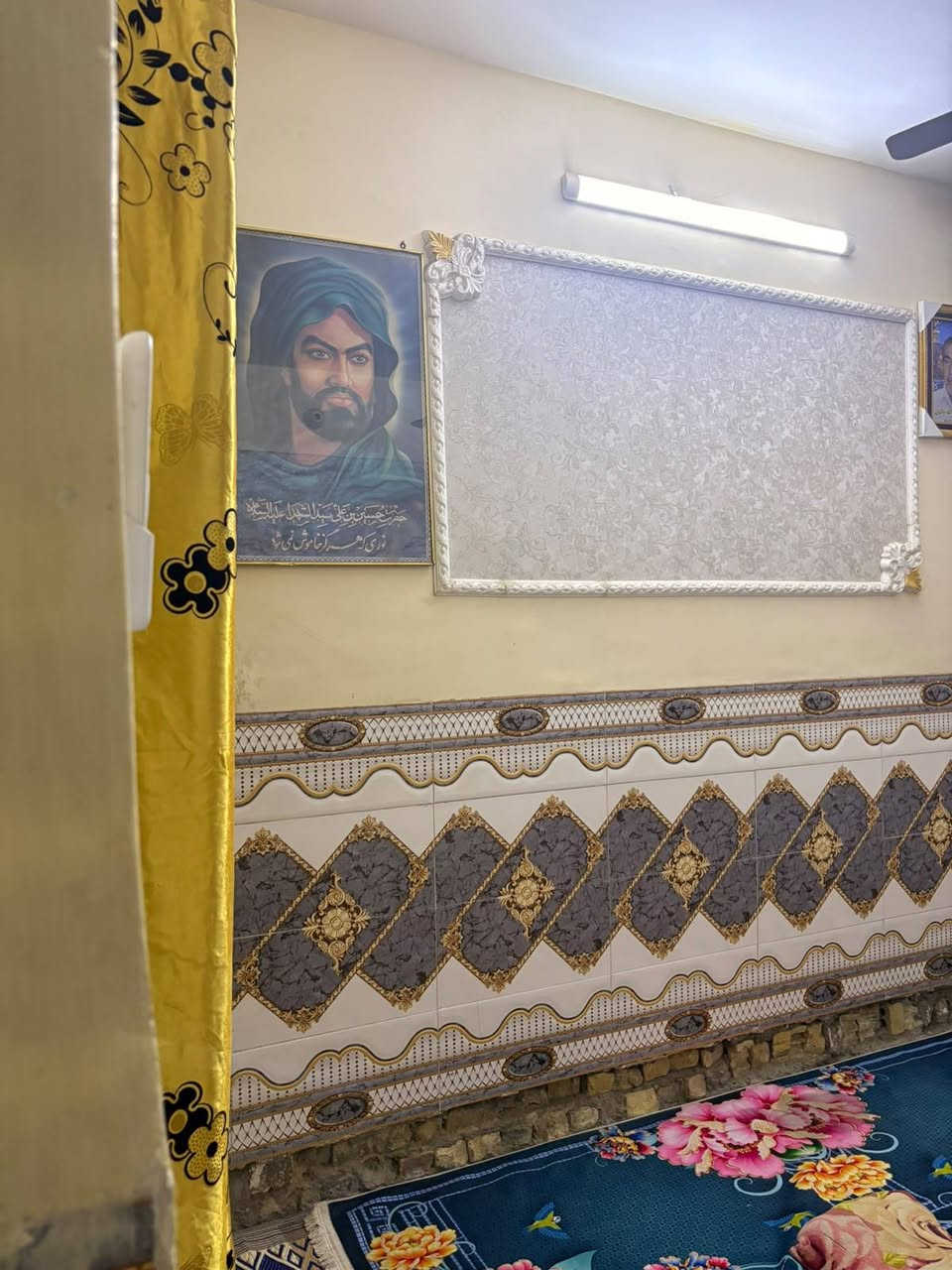 السلام عليكم بيت للبيع المساحه 80 متر بوب الشام قرب جامع حجي رمضان الواجهه خمسه والنزال 16 بيت كامل نقص بس الكاشي  *********** الاتصال على الرقم
