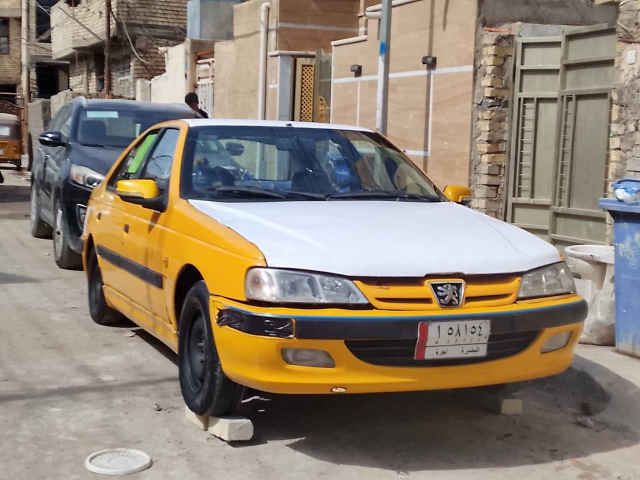 سلام عليكم بيجو باص موديل 1015 مكينة وكير كفالة قبل فترة مجفت مكينة رقمة بصرة راعية بغداد شرط ثاني يوم تحويل سعر ٢٨  بية مجال قليل ***********
