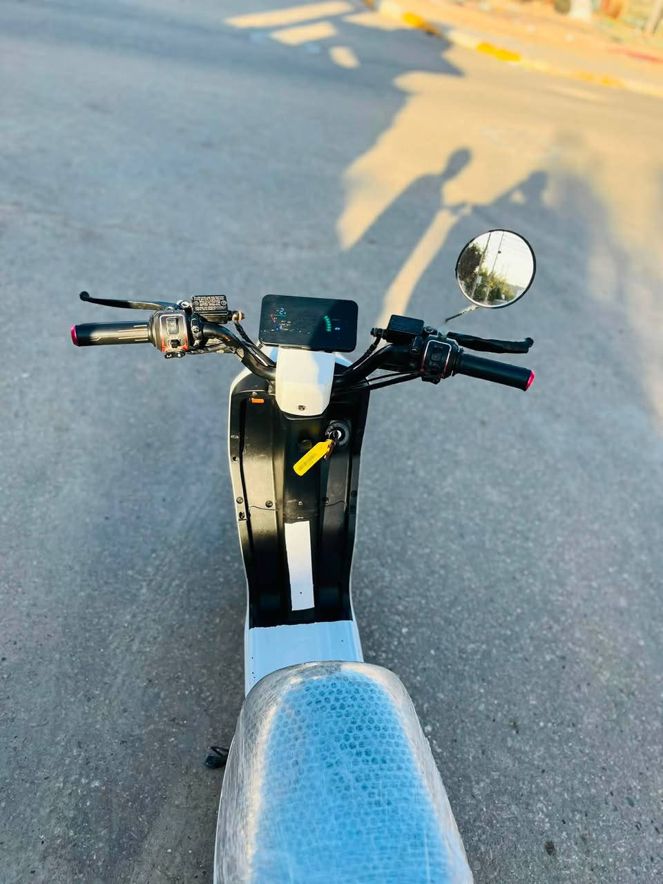 سلام عليكم 
دراجه شحن للبيع R9 
نضيفه فول بعد احلى من الصور 📷

           قفل استيرن 🔐
         نضام بك R ✅
      نضام سرقه 🏴‍☠️
   بريكات دسك 🫆 
 دبل إشاره رباعي ✅
5 بطاريات اكبار4️⃣ أربع سرع 🔋

📍العنوان الديوانيه قضاء الدغارة 
للاستفسار: *********** 

السعر 425 وبيه مجال 💵
