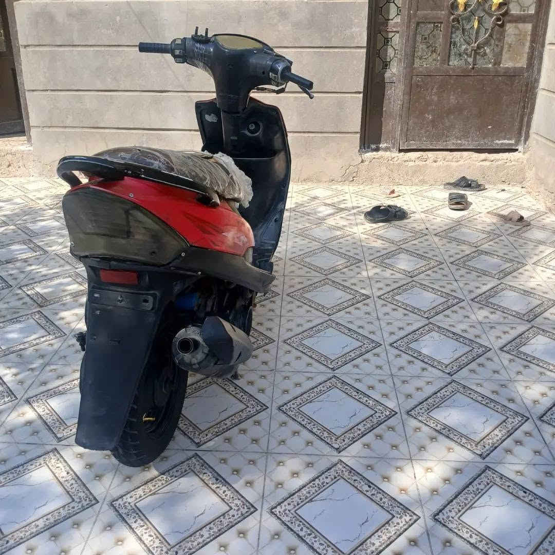 ماكس عدلا مكينه مفتوح ولفات فقط دراجه علا وضع البلاد كلشي ما مبدل بيها
شغاله كهربائيات سلف هندر دراجه شغاله من طول للطول بيع 

او مراوس بوليس او منغولي  

الدوانيه قضاء البدير ***********
