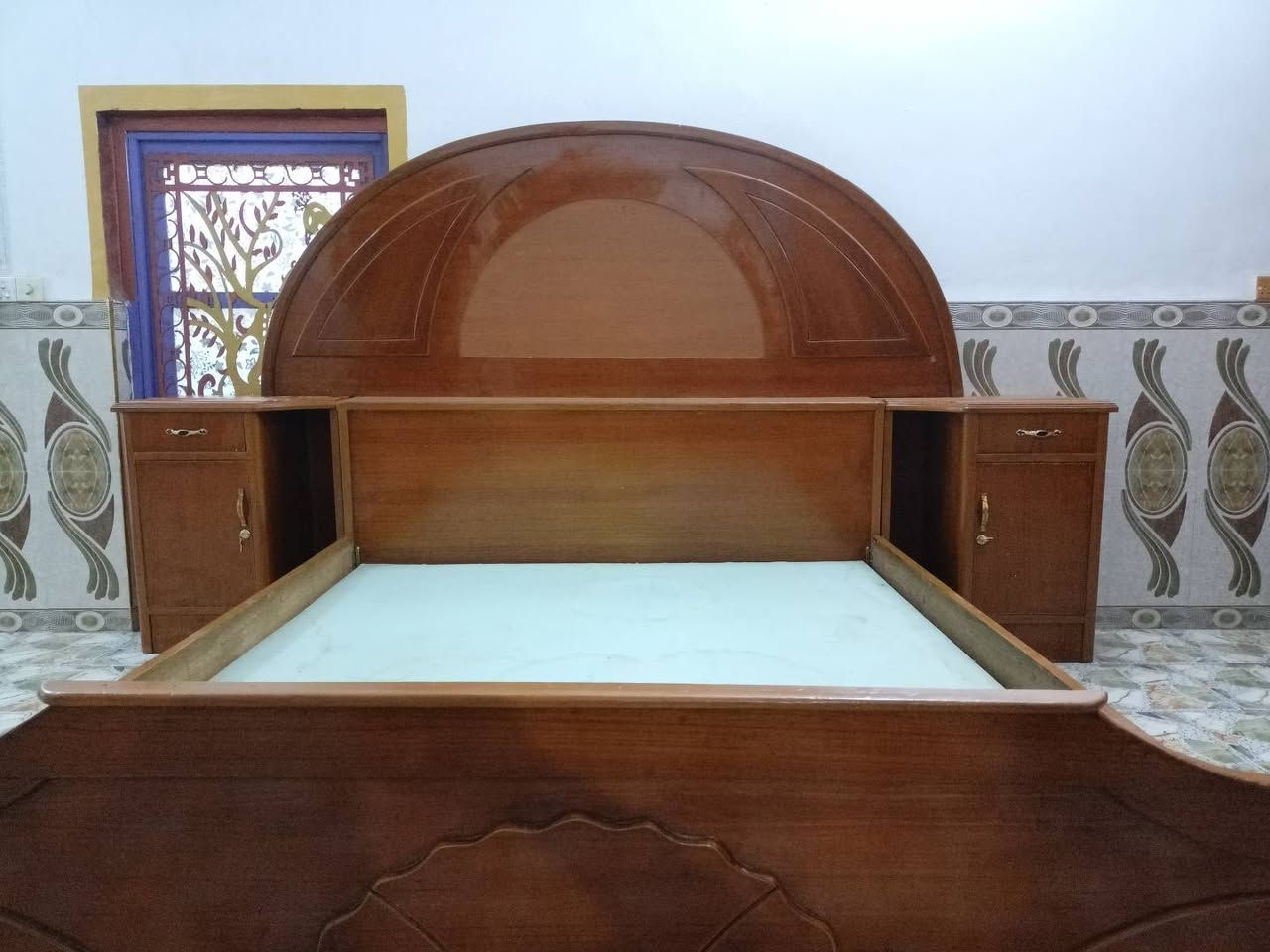 ‏
‏‪***********‬‏ سعر 435 بيه مجال مكان نجف
غرفه صاج عراقي طابقين 6 باب شرط تزكام درجه والى خشب ثقيل شرط نضافه مسكميهه مليونين ونص
