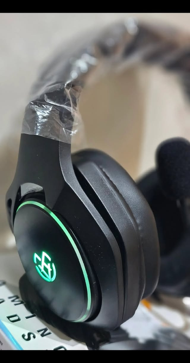 كيبوردات ميكانيكية وسماعات محيطية احترافية (أداء عالي، إضاءة RGB، وصوت محيطي دقيق).
​📍 المكان: البلديات
🚚 يوجد توصيل لكل المحافظات
📞 للحجز والاستفسار: *********** (اتصال أو واتساب) بغداد, العراق

نص مكتوب في الصور:
- Galaxy S23 Ultra