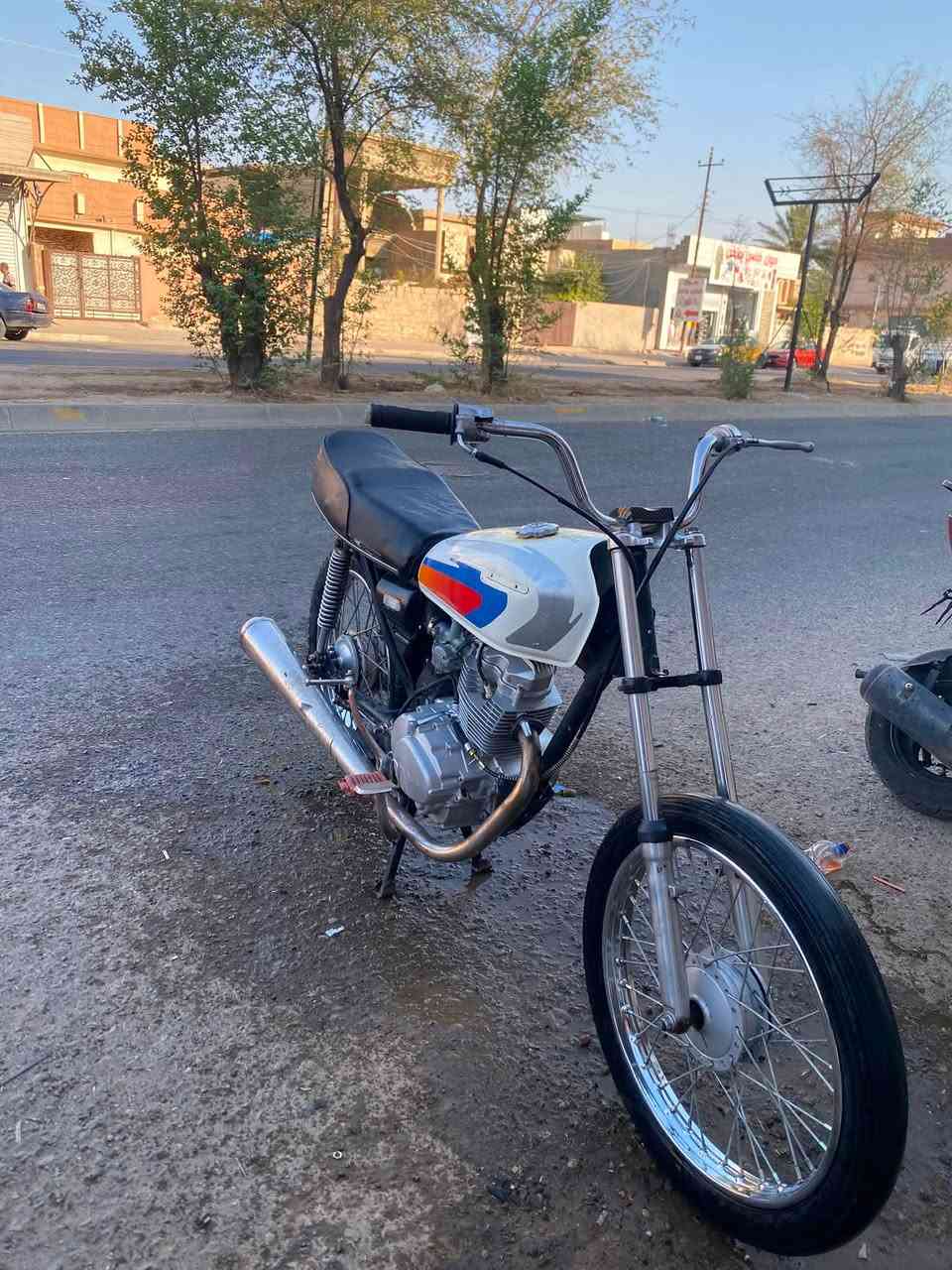 نامه شلامجه محرك 24 كبس دراجه فول ماناقصه شي
سعر ٤٥٠ بيها مجال 

‏***********
