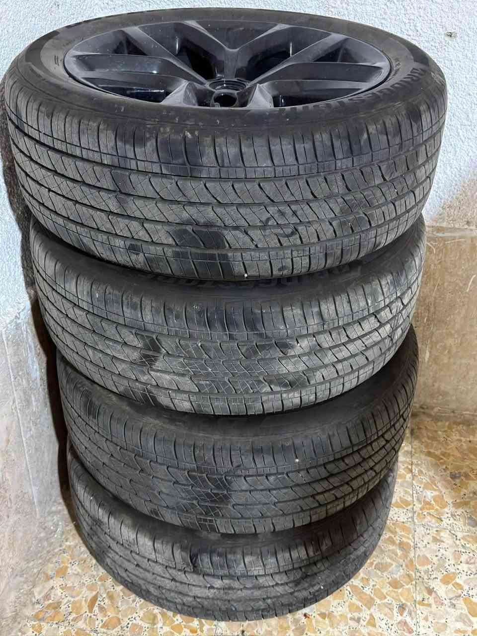 سلام عليكم تخم ويلات  وتايرات ويل حجم 20 يرهم اوباما جارجر وتخم تاير جديد استخدام 20 يوم نوع التاير برجستون بعدهن جدد الاستفسار الاتصال *********** البصرة, العراق

