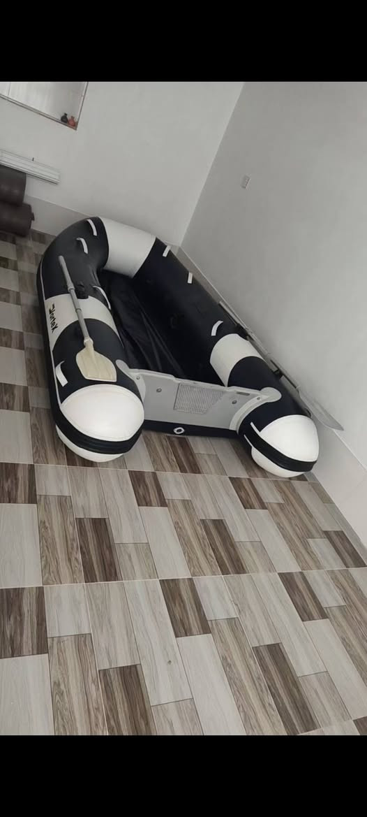 سلاو هاورێیان و خۆشەویستیان بەلەمی چووپ بۆفڕۆشتن زۆر خاوێن 
ڕەقەم موبایل ***********
