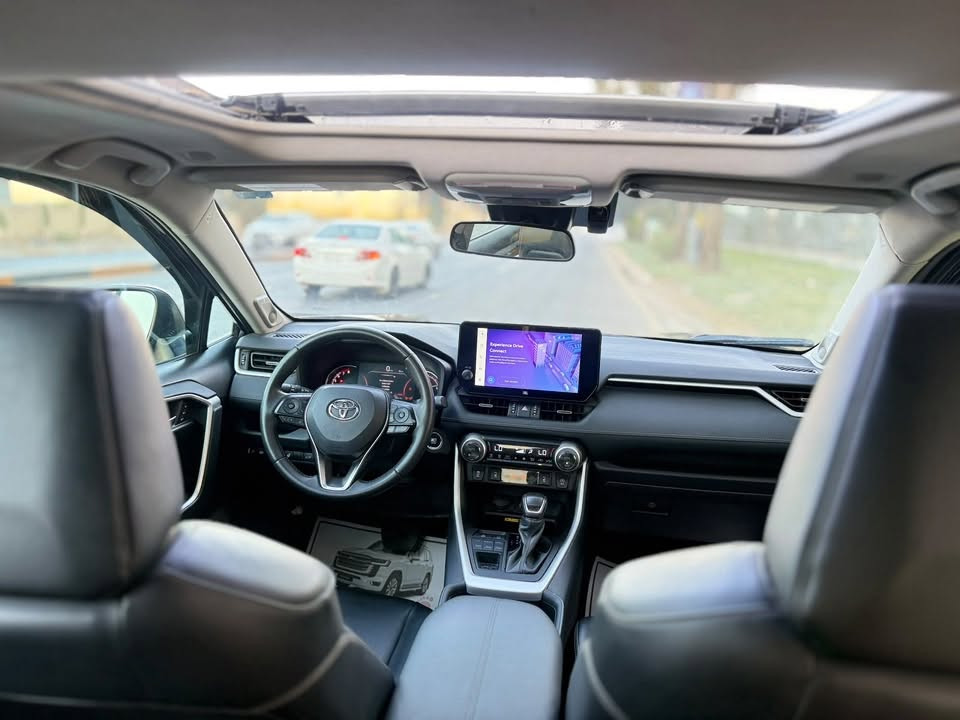 2024 TOYOTA RAV4, XLE PREMIUM راف فور فول موصفات برايمر واحد علي واحد رقم بغداد معوقين بعدهلها تلث سنين تصير حره لمعوق بعده صغير بيها قطعتين تبديل فقط صور لحادث بل منشور سياره معمره تعيمر درجه اولي وين ميعجبك تطلع بيها ماشيه 42 كيلو 
بصمه
رادارات امامي خلفي جانبي
سلايت روف
كشنات جلد تبريد تدفئه
تبريد قطعتين
شاشه دجتال
بعد بيها هواي موصفات معروفه موصفات البرايمر
مكان السياره بغداد اليرموك الاربع شوارع
السعرررر177$بيها مجال
للاتصال ***********
***********
