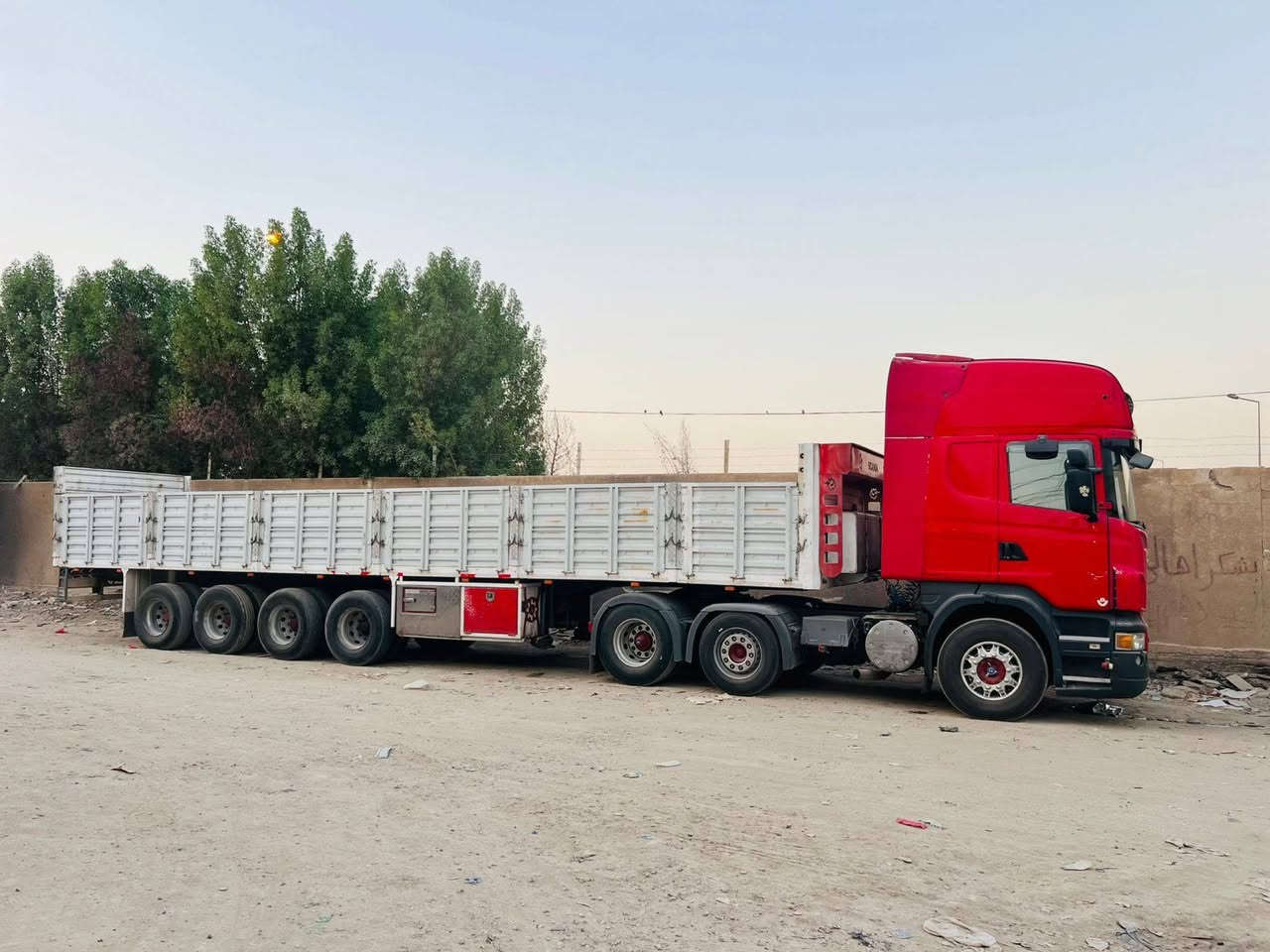 سلام عليكم سكانيا سنكل للبيع موديل 2008 مواصفات محرك 8V560كيراوتماتيك رتايدر ثلاجه عربانه عبدالله جوهر السعر*********** /***********
