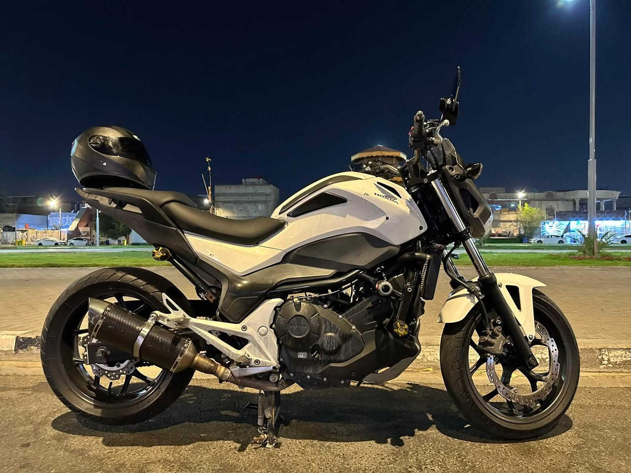 هونده nc750 وارد يابان موديل2013الدراجه كفاله كفاله عامه من البرغي حجم المكينه750ccكير5نمرشغاله من الطول لطول كتلوكات الشركه وياهه دراجه ما اكلك كفاله كفاله شلعه ومعدل ما تنكض كهربايات كله شغاله تايرات جلاتين سعر خاص رقم ***********المكان الامن داخلي
