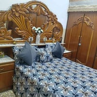 غرفه اخشاب • نظيفه • للبيع