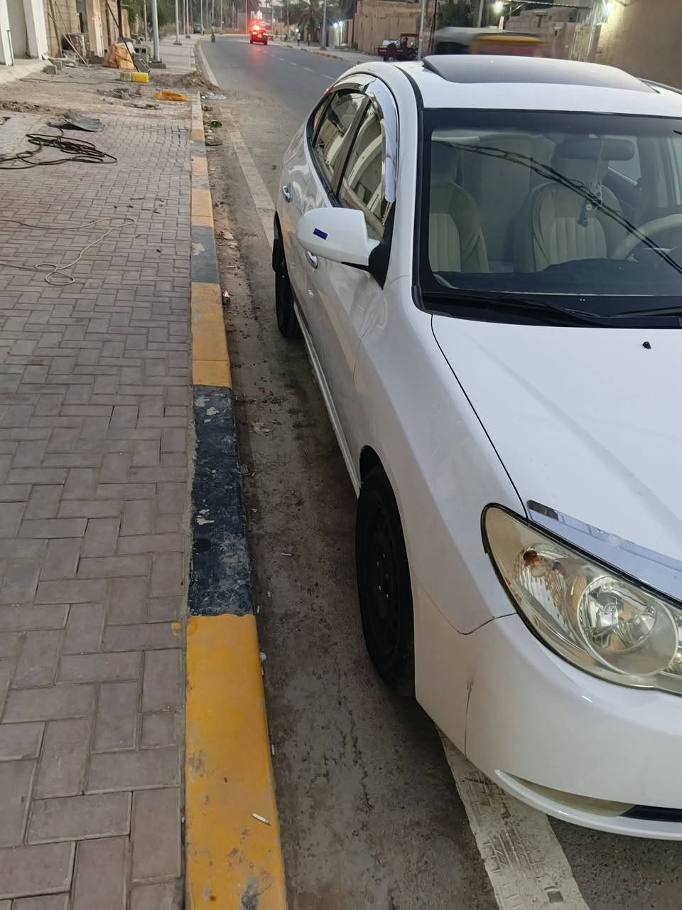 السلام عليكم 
النترا موديل 2009 خليجي مكينه 2000 
فتحة سقف
السياره جاهزه تحويل ثاني يوم 
بيها صبغ قطع ابيع حزام
بدون داخل 
العنوان ديالى جديدة الشط قرب مطعم سامان 
***********
السعر 92 وبيها مجال حك الجيه
