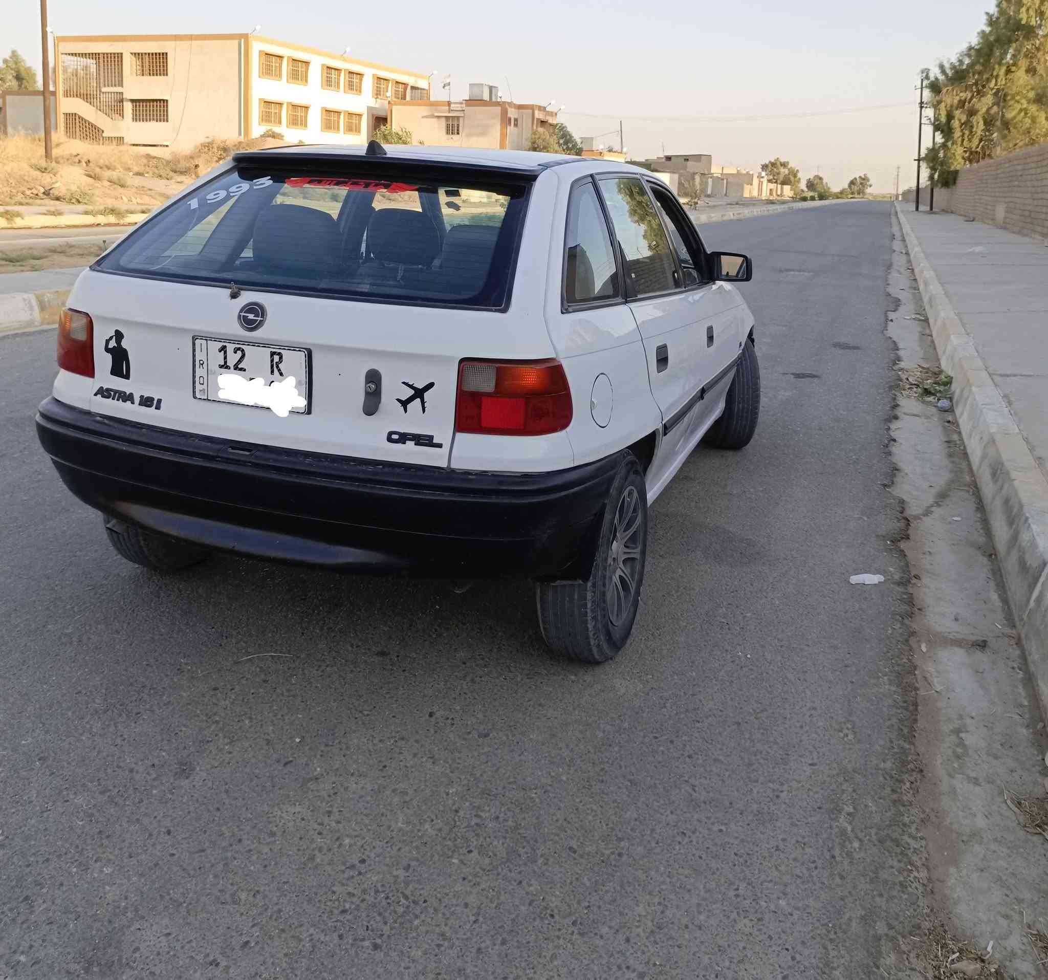 اوبل استرا للبيع
اللون أبيض/ الرقم نينوى مسطرة / الحجم 16

الموديل 93 /  السعر 43 بيها مجال / للاتصال ***********
