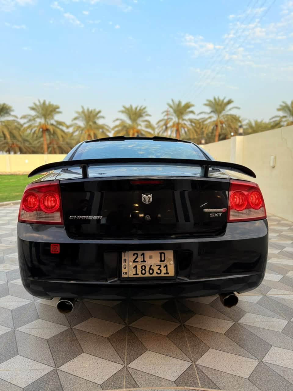 دودج تشارجر SXT • ٢٠٠٨ • ١٨٣ الف