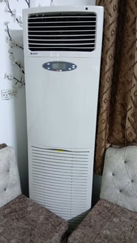 سبلت كريت 5 طن شغال للبيع 07773474446 واتساب