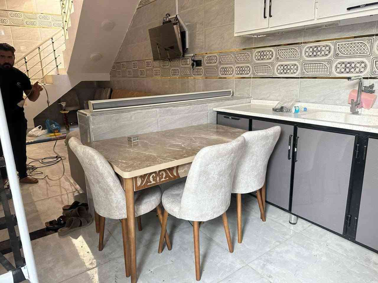 دال للبيع مساحه 100 متر سنه 25 قراءه محكمه عمود 327 استفسار اتصل***********
