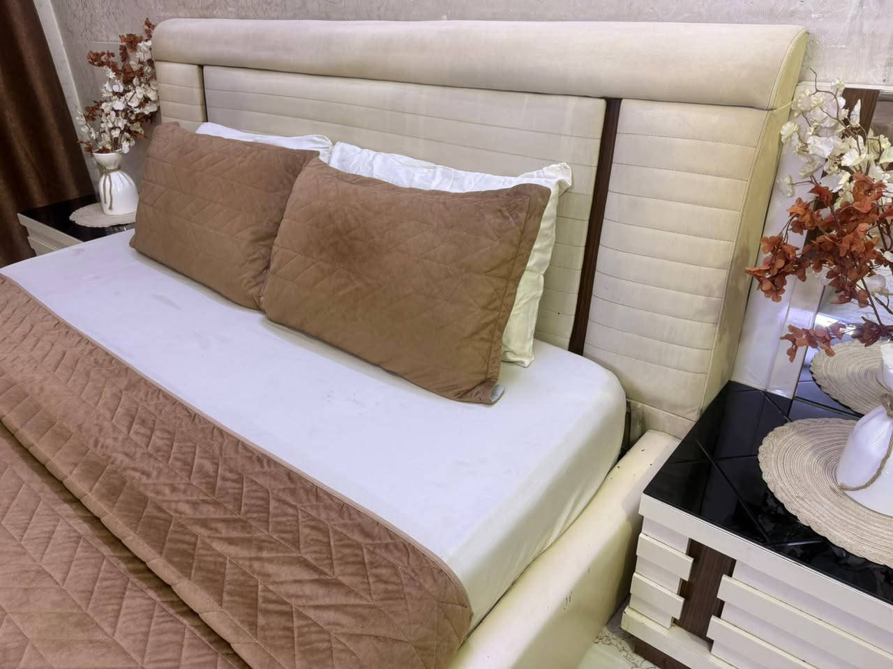 غرفه تركيه ٨ قطع  صبغ حراري سرير مخزن جك  اناره شغاله مابيها اي ضرر. مكان بغداد أي استفسار خاص
