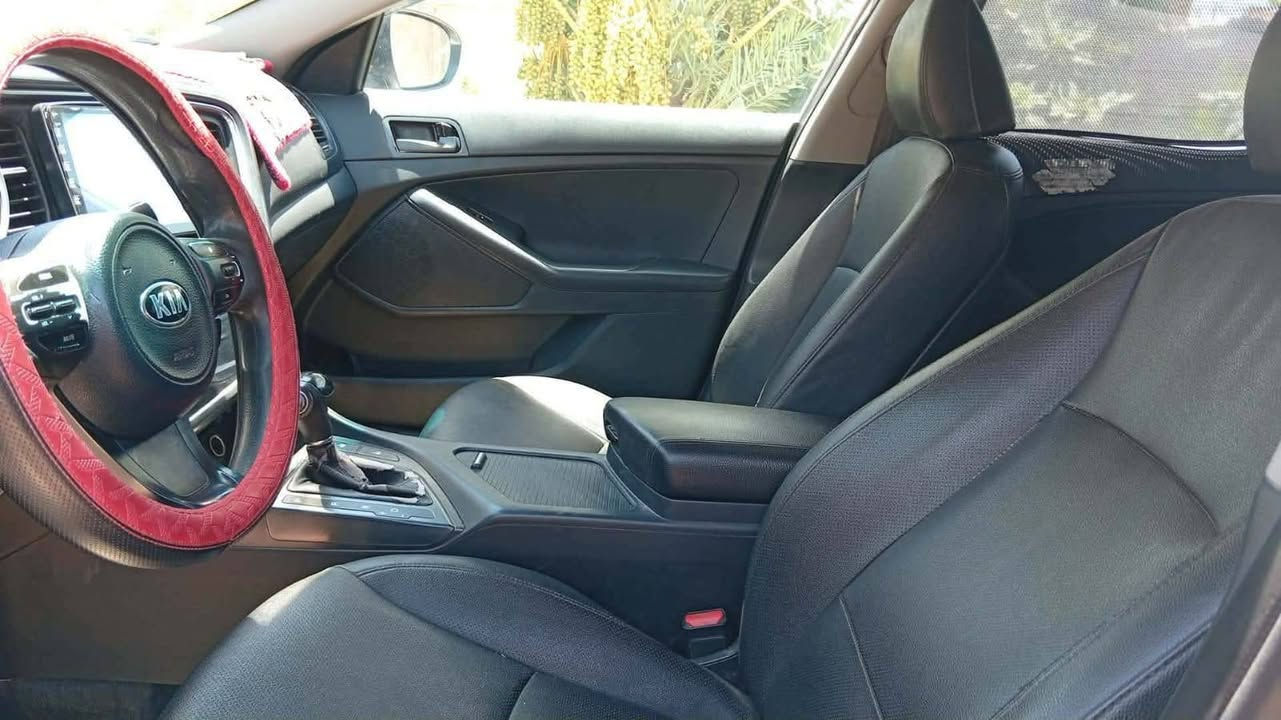 اوبتيما K5
2016
متومه طبق الأصل شرط الحاسبه 
گصه جنطه 
شاشه كبيرة 
كامره خلفية 
حساسات خلفيه اماميه 
ترايك للبصره 
كير مكينه حداديه فووووووول 
تخم تاير جديد قبل سبوع شديته 
غاز غاز 
مكاني النجف الأشرف 
السعر 53 قفل قفل 
***********
