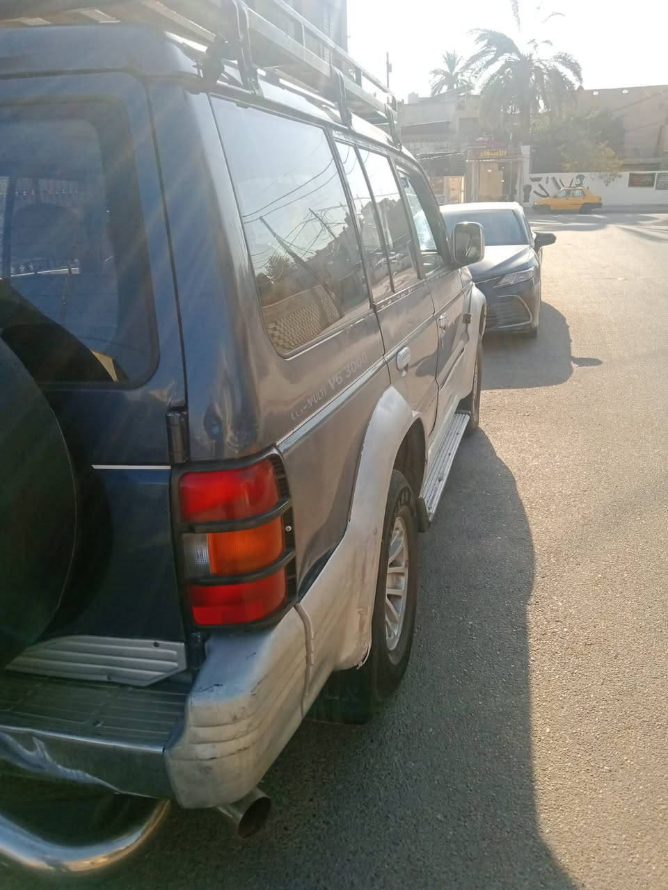 السلام عليكم باجيرو موديل 1995 سياره بدون صبغ بلاد محرك 3000 بطه جديد سياره جاهزه من كلشي رقم بغداد نكليزي ثاني يوم احولك سياره نضيفه كلش سعر 60 /***********
