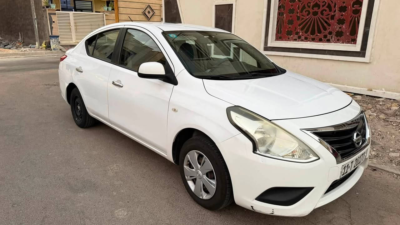 نيسان سني ٢٠١٧ رقم بغداد 
ماشيه ١٣١  الف كيلو 
بيها بس بارد باب السائق 
زوج تايرات جديد برجستون 
تبريد شغال 
السعر ٩٥ ورقه وبيها مجال 
مكانها بغداد مجمع الزهور
***********
