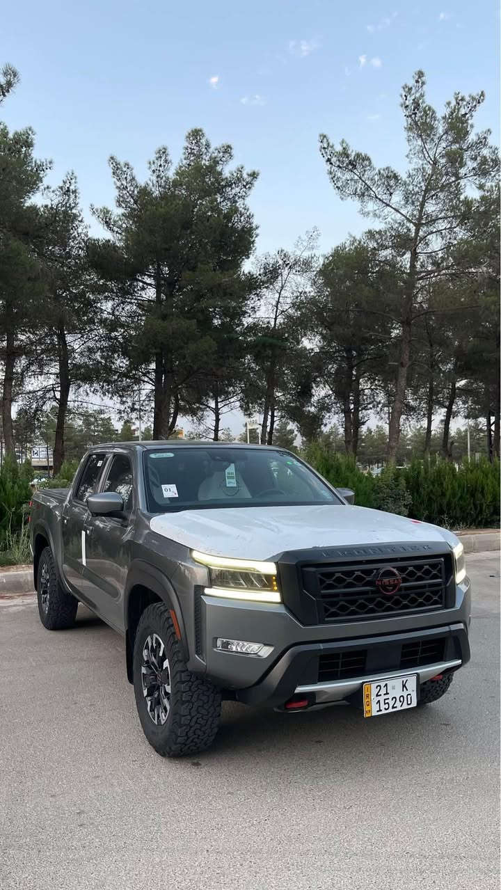 سڵاوتان لێبێت nissan fronter pro 4x مۆدێل ٢٠٢٢ سەیارەکە کەنەدییە ٤٠،٠٠٠ مایڵ ڕۆشتووە تەنها بستێک لە بۆنیتەکەی پ.د،ڕ هەیە بۆیاخی نییە سەیارەکە گێڕو مەکینەی نەکراوەتەوە و بەشەرت مەکینە ٣.٨ لتری ٦ بستۆنە 
مواصەفات:
بەسمە 
کامێرا ٣٦٠ 
حاسە
رادار
قفڵ ئەکسل
لایت لید+زینۆن
شاشە
کوشن چەرم +کارەبایی
ڕاداری ناوچەی کوێر
زۆر مواسەفاتی دیکە
نرخی ٢٨٥ وەرەقەو مەجال
ژمارەی مۆبایل:*********** السليمانية, العراق

