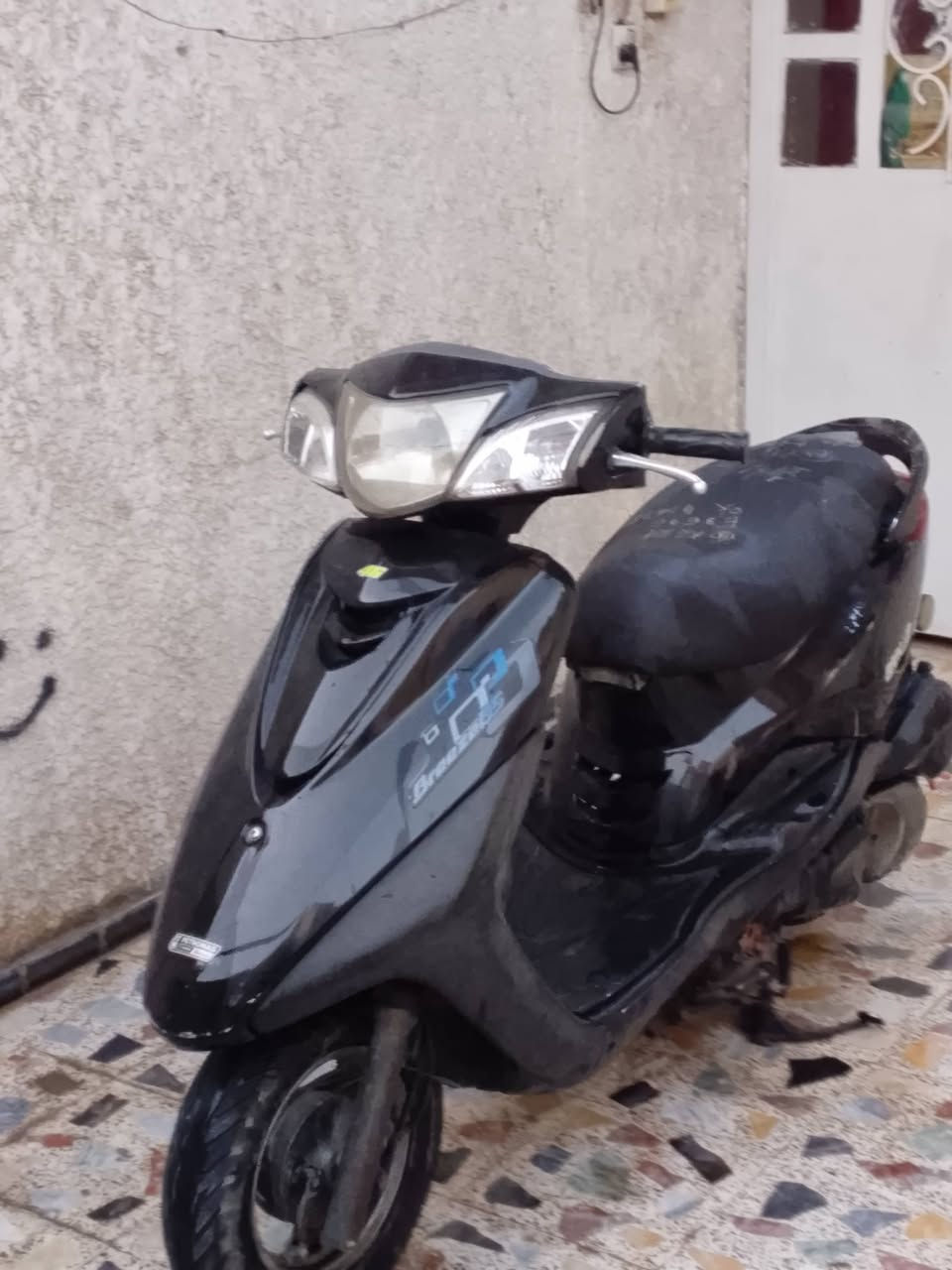 سلام عليكم دراجه بغبغاء دراجه رمبه دراجه نظيفه ما عاوزه اي شيء شلعه قويه رقم الهاتف***********
