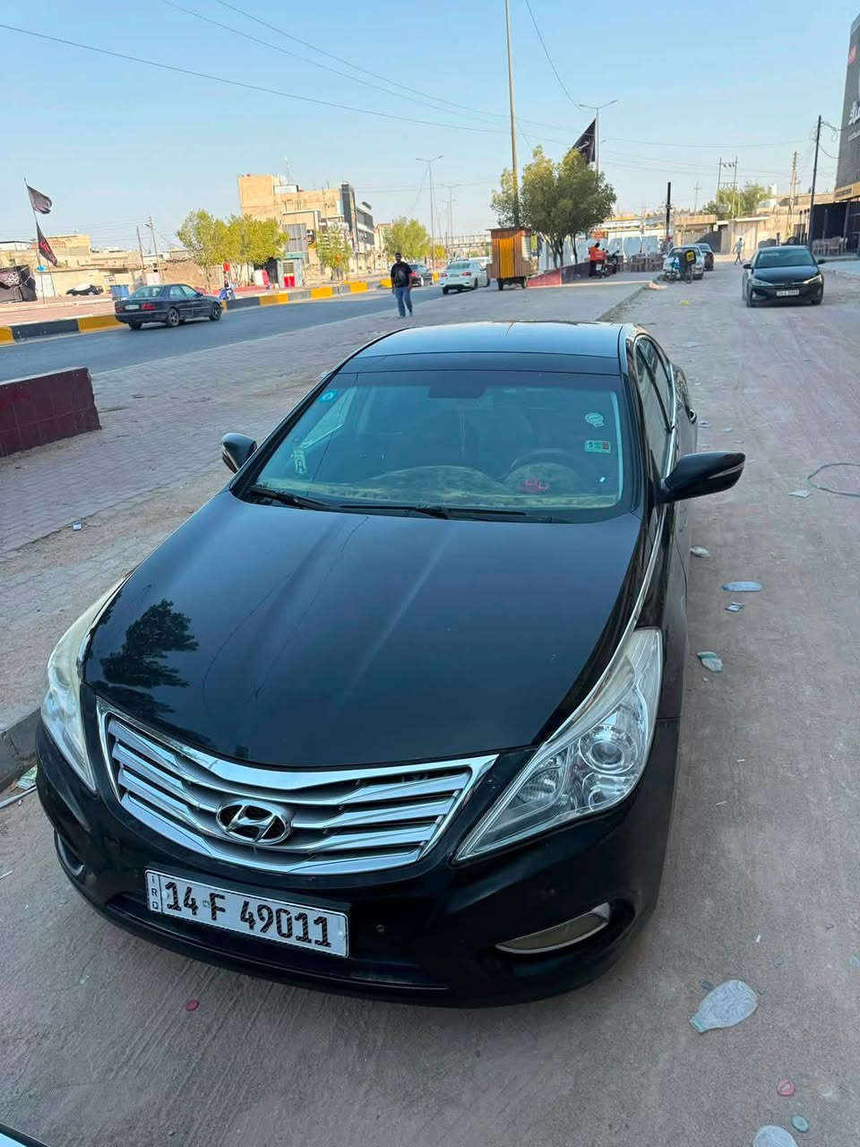 ازيرا 2013 وارد خليجي فول مواصفات لون اسود رقمها بصرة  تحويل ثاني يوم مكفولة من الصبغ والضربة بيه فقط بارد بالباب والمدكر
محرك 2400 دوش المرغوب كله بانزين عادي لا دوانص ولا دوخه
1️⃣مرايات شفط
2️⃣ بنوراما
 3️⃣ بردة خلفية كهربائية + بردات ابواب
4️⃣كشنات جلد 
5️⃣منظومة لايت زنون كاملة الاصلية
6️⃣ حداديه جاهزة وجديدة وتايرات جدد
7️⃣تبريد قطعتين
8️⃣لد امامي + لد خلفي
9️⃣ حساسات خلفيه
تحكم الكشنات كهربائي
بعد بيه اهواي مواصفات
السعر 123 وبيه مجال
عنواني البصرة
***********
