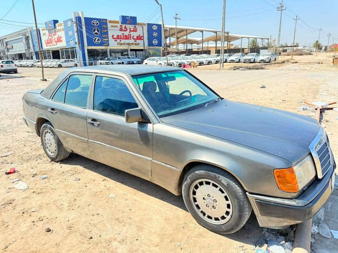 السلام عليكم/ 

مارسيدس دب للبيع 

الموديل/1990 رقم بغداد سنوية جديدة

محرك كير Vvt مكفولات لاتنقيص ولا تبخير

تبريد شغال منظومة جديده صارلي اسبوع من شادهه

كهربائيات كلهه شغاله

حدادية أمامي وخلفي جديد

دواخل كلش نظيفه

لايت زنون

المكان/بابل/الهاشمية 

للإستفسار الاتصال على الرقم

***********
