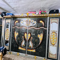 متوفر غرفة اخشاب عراقيه بتصميم تركي 9 قطع للبيع نظيفة كلش