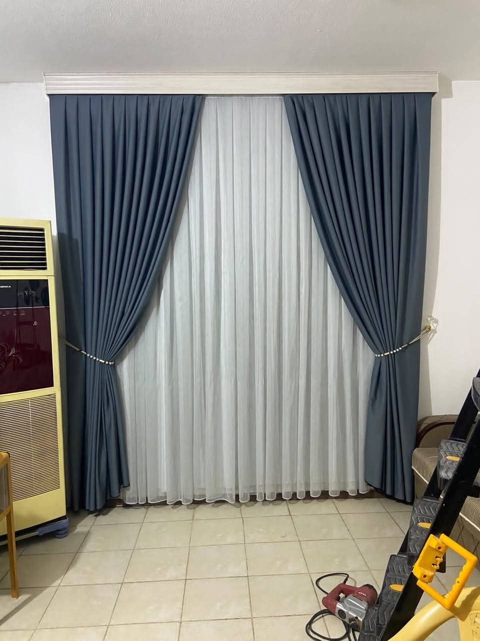 عمل اليوم 
ظل للستائر العنوان قريه الغدير الأولى قرب البازار للاستفسار ***********
