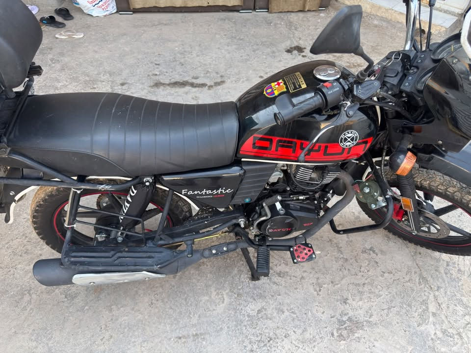 السلام وعليكم
دايوان جبلي  موديل 25 نازله 26  
حجم المحرك 200 cc
مرقمه رقم اربيل الدراجه باسمي تحويل بل وقت لتحدده 

عنواني بغداد سعرها مليونين و 300 وبيها مجال    

*********** اتصل 

الشراي يتصل
