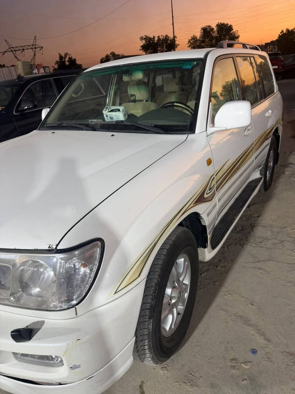 السلام عليكم للبيع لاندكروزر 2006فتحه دفع رباعي مابيه قطرة صبغ شرط سونار كير محرك خير من الله دهن من تبديله الى تبديله تخم تاير سياره استخدام شخصي سعر 165بيهه مجال حك الجيه رقم بغداد انكليزي عنوان سياره بغداد بوب شام يم القوس الاتصال واتساب ***********
