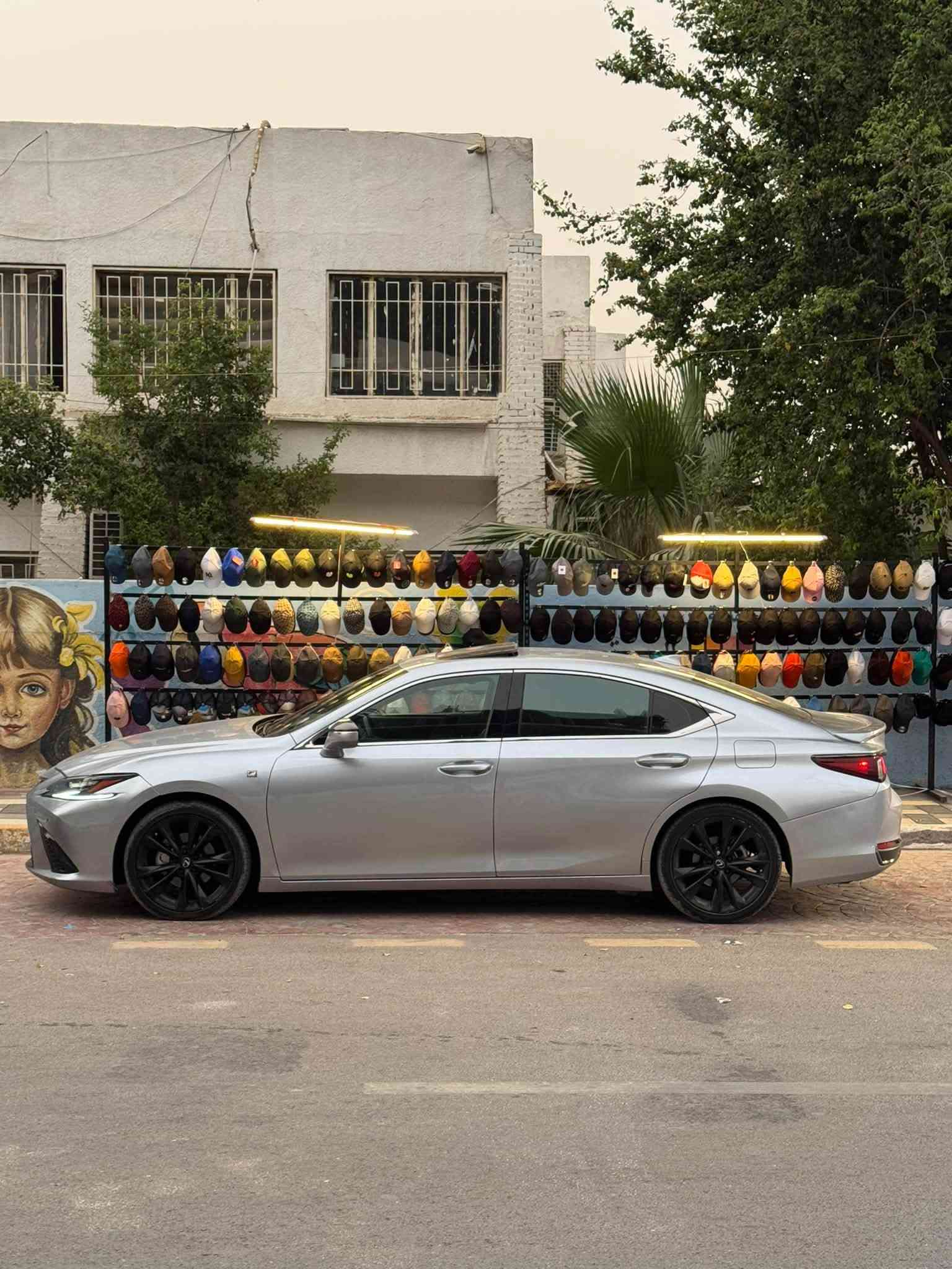 لكزز اف سبورت هاندلك هايبرد
Es300h 2024
 Fsport handling(الفئه الرياضيه)
***********
موديل 2024
السياره اعلى مواصفات اللكزز 
الضرر جاملغ خلفي مصلح ومصبوغ وبابين مبدلات جهة السايق 
الايرباك ما طاك 
العداد 26 الف ميل فقط
رقم بغداد بأسمي
المواصفات
1.كامرات محيطيه عدد 5 
2.فتحه سلايد روف
3.برده كهرباء
4.داتا شو تعرض بالجامه الاماميه
5.صندوق كهرباء مع فتح الصندوك بالقدم
6.لايت زنون لد عدسات عدد3 
7.لايت داينمك يفتر مع المقود 
8.نظام صوت مارك ليفنسون خاص باللكزز الفول
9.كشنات جلد احمل بلادي مع ختم fsport بمسند الرأس
10.مراي جانبيه شفط مع هيترات
11.ويل كب حجم 19
12.حساسات امامي خلفي 
13.رادار امامي خلفي 
14.انظمه قياده عدد 5
15.كشنات كهرباء مع تبريد وتدفئه
16.المقود هيتر مع تبريد
17.مقود كهرباء
18.هاند بريك بصمه
19.اوتو هولد
20.شاشه جبيره خاصه بهاي الفئه مع نظام ابل كار بلي واندرويد اوتو
21.شفتات بالمقود
22.خزن ميموري لكشن السائق
23.شحن موبايل وايرليس
24.خاصه الاوت دم للمرايه الوسطيه 
25.خاصيه تقديم وترجيع المقود مع كشن السائق عند تشغيل وانطفاء السياره
26.تشغيل عن بعد
27.فتح جميع الابواب بالبصمه 

مكان السياره بغداد
***********
