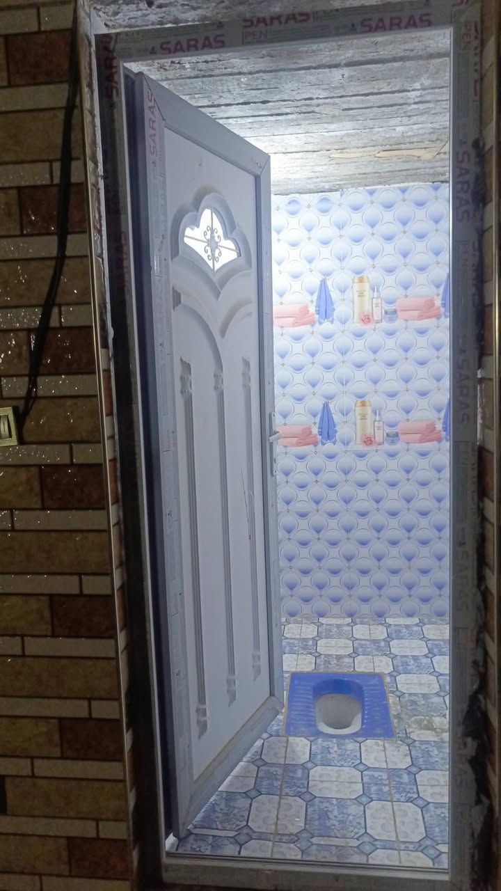 دار للبيع مساحه 400م  اقرار محكمه زراعي السكك يبعد عن بيوت الطابو 100متر
المنطقة مخدومه بكافه الخدمات ماء كهرباء نت ضوئي مقرنص مجاري البيت يفتح على شارعين أمام البيت وخلف البيت 

بناء جديد 

السعر خاص ***********
