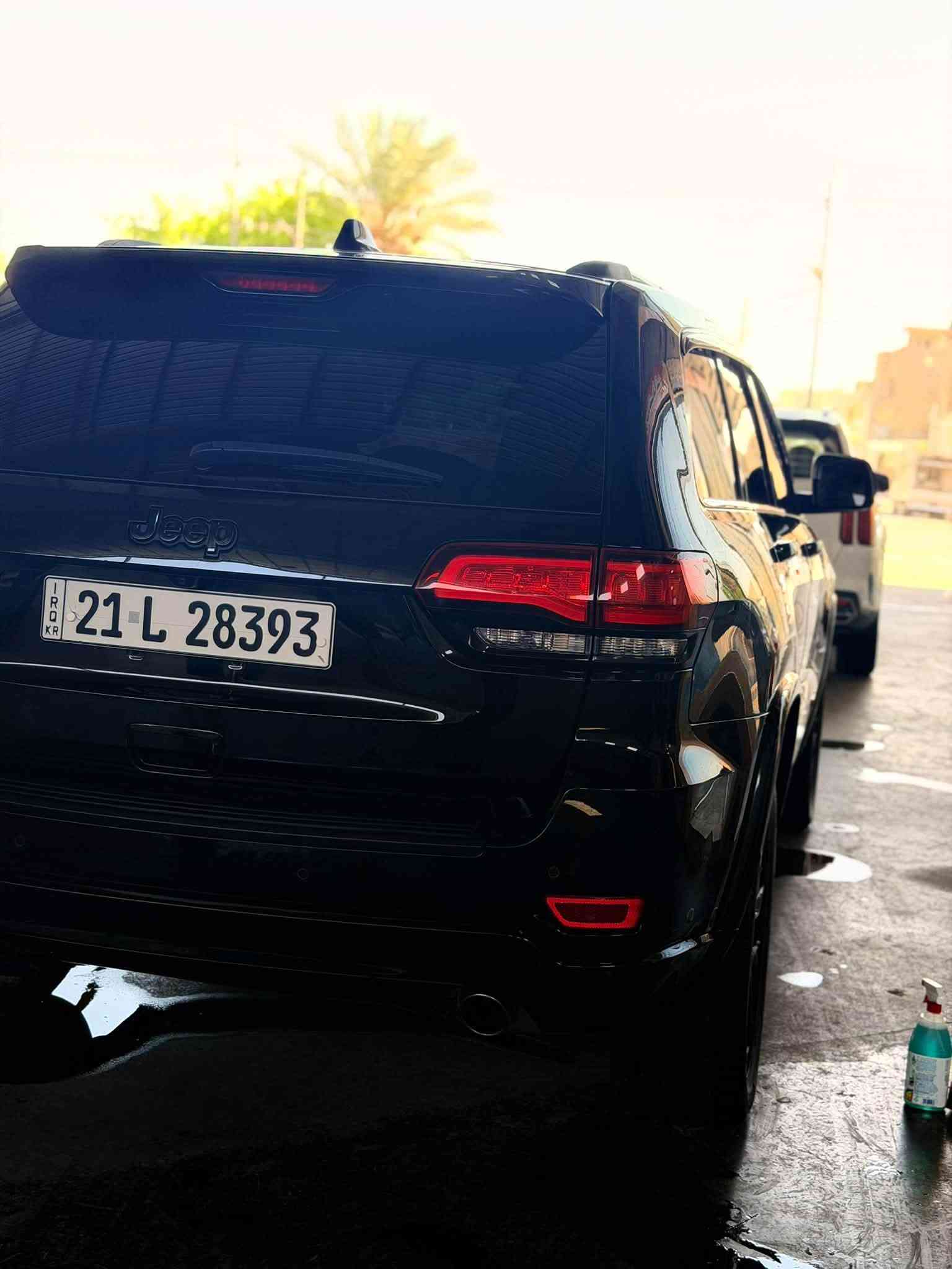 للبيع جيب بلاك توب موديل 2020 رقم سليمانيه تحويل ثاني يوم 
حادث جاملغ وباب بدون ايرباك صبغ فقط 
مواصفات:

محرك ٣٦٠٠
فور ويل 4×4
شاشة جبيرة +كامرة دوارة
رادار جانبي +نقط عمياء
كشنات تدفئه
تدفئة ستيرن
تشغيل عن بعد
هيتر مري 
جنطة كهربائية 
حساس خلفي
نظام اوتو ستوب عند الوقوف 
نظام sport,eco
عليها منظومة زنون اصلي بروجكتر وعالي وناصي
ماسحات اوتو
ويل حجم 20
للاستفسار (‪+964 787 338 9414‬
