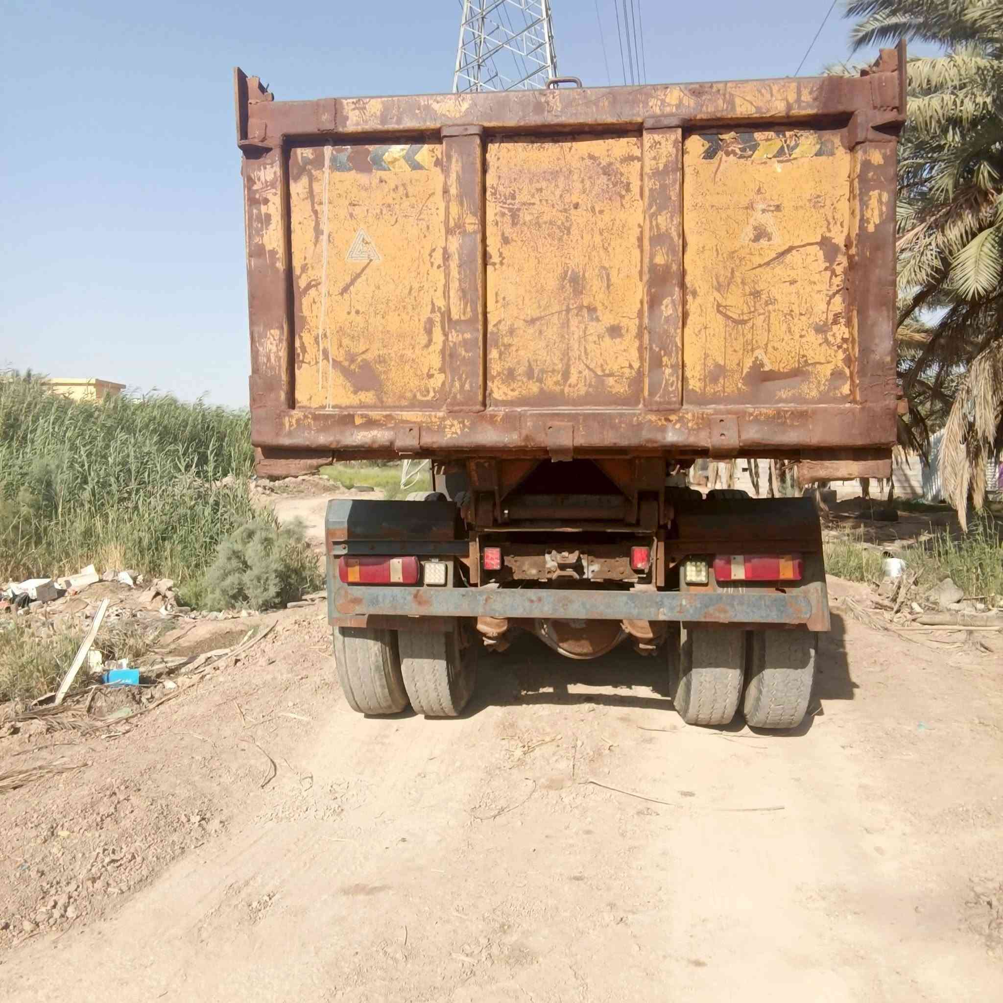 للبيع فالفو بتره موديل 81 رقم واسط سنويه لل27 مجموعة 14 محرك تمساح تبريد وي سويج كير 4x4 للاستفسار ***********
***********
