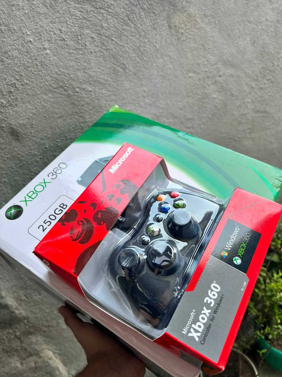 🎮 إكس بوكس 360 سليم مهكر 

: الجهاز نظيف جداً
: مهكر ومحمل بأكثر من 100 لعبة متنوعة.
 أبرز الألعاب المثبتة:
 Call of Duty
 GTA V
 GTA San Andreas
 FIFA
 PES 2021
 تشكيلة واسعة من ألعاب الأطفال
:
 جويستيك (يد تحكم) بلادي أصلية عدد 1.وجوستك هديه 

 محولة كهرباء + الكيبلات الأصلية.

 الكارتونة الأصلية للجهاز.

💰 السعر: 125 ألف (شامل التوصيل).

📍 الموقع: بغداد.

📞 للطلب والحجز: التواصل حصراً عبر الواتساب على الرقم: ***********
