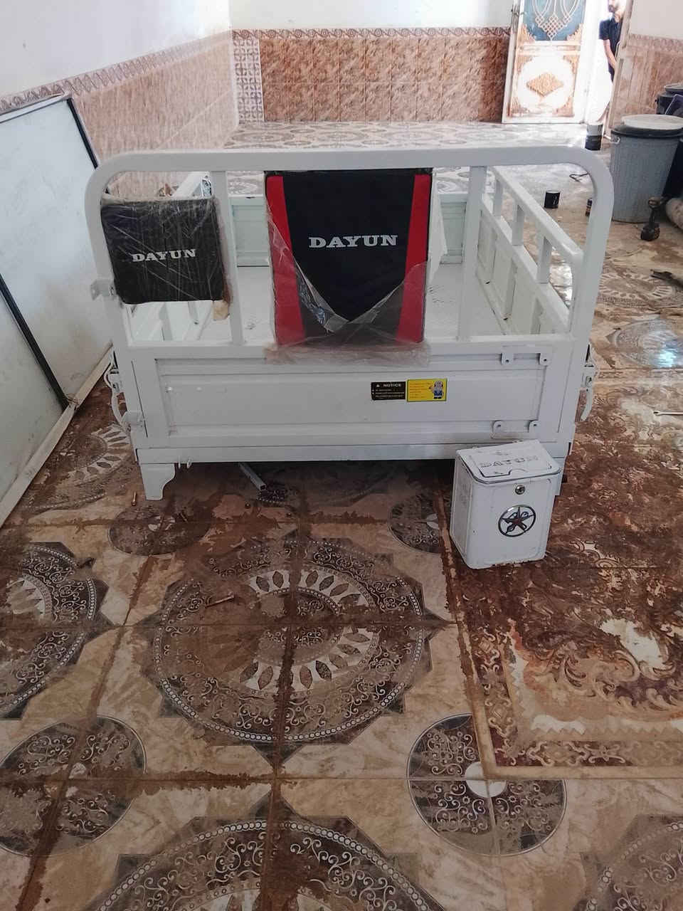 سلام عليكم بدي البيع بعده بترابه سعر 550 وبيه مجال حك الجيه مكاني سوق الشيوخ ***********
