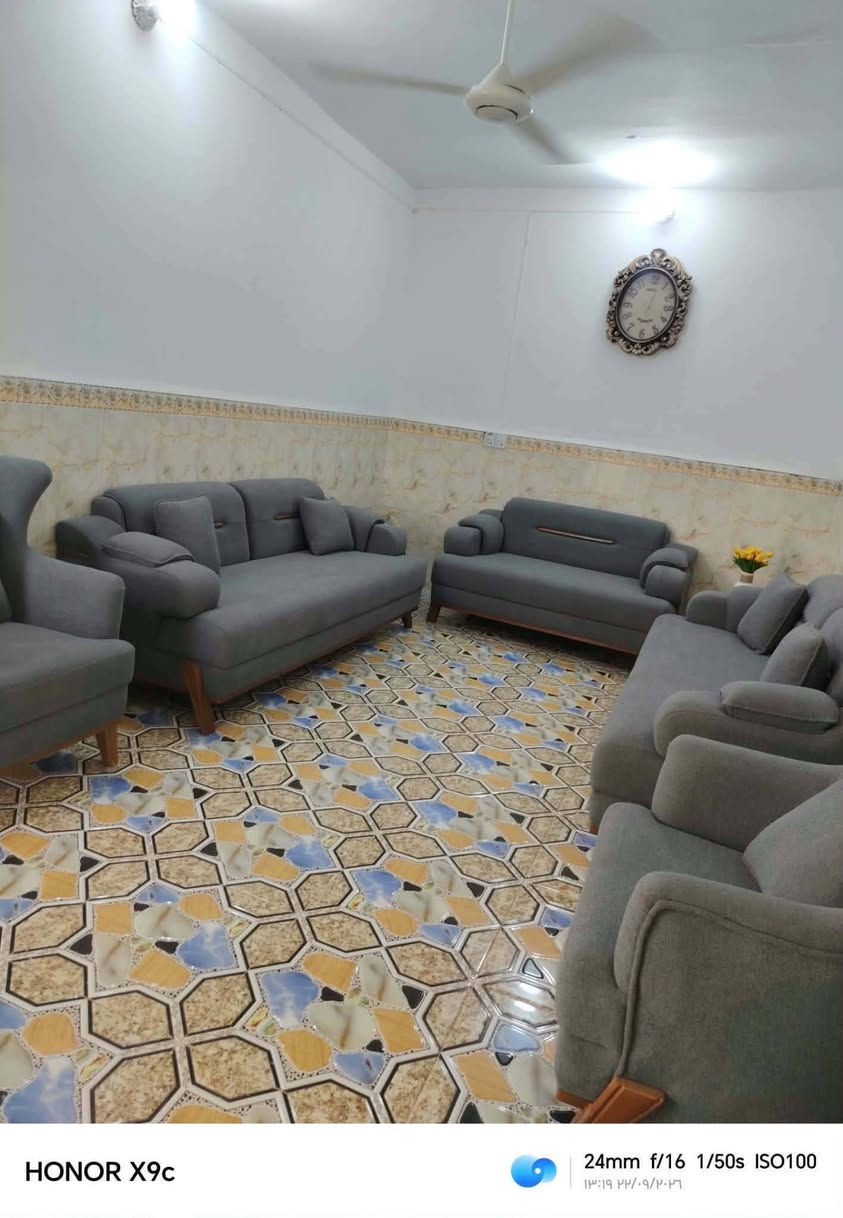 دار سكن زراعي قانون ٢٥ مساحته ٢٠٠ متر حي زليزل بصف الركن قرب سيد عبد الجمراوي الأساس طابوك والبناء بلوك والسقف عكاده تحتوي على ١ غرفه نوم واستقبال ومطبخ وصاله وصحيات جاهز للسكن كما هو موضح في الصور أدناه للاستفسار... مراجعه- مكتب القريني للعقار - واسط- الزبيديه- الجمعيه- بالقرب من السايدين *********** او ***********

نص مكتوب في الصور:
- HONOR X9c
- 24mm f/1.75 1/100s ISO356
- ۱۳:۱۹ ۱۴/۰۹/۲۰۲۶
- HONOR X9c 24mm f/16 1/120s ISO100 ١٧:٣٤ ٢٢/٠٩/٢٠٢٦
- HONOR X9c 24mm f/16 1/50s ISO100 ١٣:١٩ ١٤٠٢/٠٩/٢٠
- ١٣:١٩ ١٤٠٢/٠٩/٢٠
- 24mm f/1.75 1/1042s ISO100
- ١٣:١٨ ٢٢/٠٩/٢٠٢٦
- HONOR X9c 24mm f/1.75 1/791s ISO100 ١٣:١٨ ٢٢/٠٩/٢٠٢٦
- HONOR X9c 24mm f/16 1/120s ISO145 ١٧:٣٤ ٢٢/٠٩/٢٠٢٦
- HONOR X9c 24mm f/16 1/30s ISO753 ١٧:٣٤ ٢٣/٠٩/٢٠٢٦