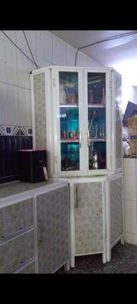 متوفر كاونتر للبيع ب200وبيه مجال زاويه وسطح تواصل 07768323040