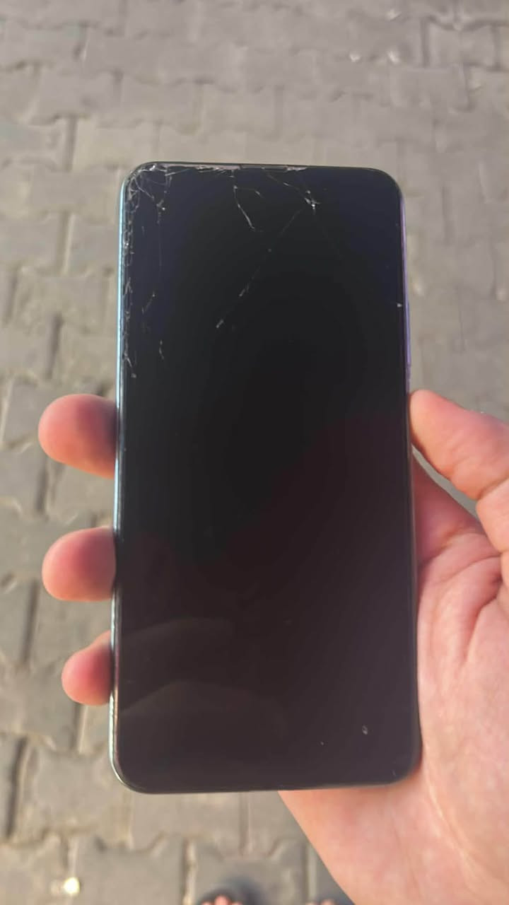 هواوي Y9s • ١٢٨ • كسر بالظهر