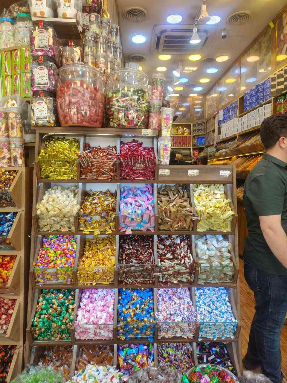 ئەم رەفانەمان هەیە بۆفرۆشتن شوین کلار ***********
