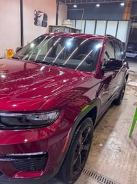للبيع Jeep Grand Cherokee 2025 Limited Plus 🇺🇸 🔹 الموديل: 2025 🔹 الفئة...