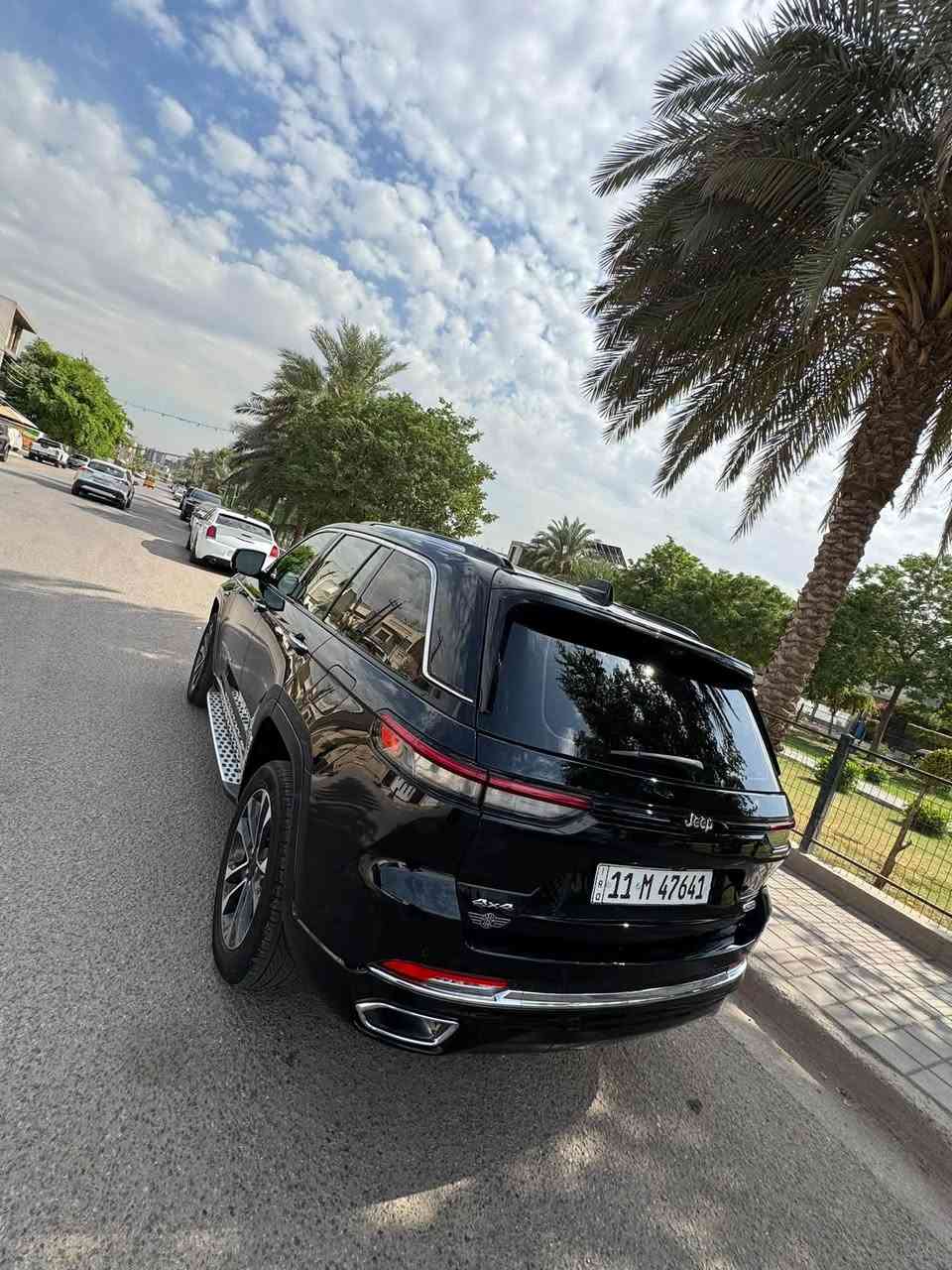 جيب اوفرلاند خليجي هارلم 2023

مواصفات Vip  ماشية 55كيلو متر
,  5 راكب 
بيهة جاملغ صبغ فقط باقي مكفول حسب السونار المرفق
رقم بغداد هزة كامل بسمي
المحرك: 3.6 لتر 6 أسطوانات (V6) 
نظام الدفع: رباعي 4X4 متطور
ناقل الحركة: اوتوماتيك 8 سرعات 

المواصفات: اوفرلاند 1/1
*نظام التعليق الهوائي (جكات)
*فتحة سقف بانوراما 
*الصندوق كهربائي بخاصية الفتح باستشعار القدم
*ويل قياس 21 انج
*داتا شو
*كاميرا رؤية ليلية
* شاشة عرض للراكب بقياس 10.1 انج
*شاشة التحكم الرئيسية لمس بنظام Uconnect 5 بقياس 10.1 انج مع نظام ملاحة
*شاشة القيادة الرقمية بقياس 10.25 انج
*رادار تفاعلي مع خاصية التوقف والانطلاق
*نقطة عمياء
*تحذير الخروج عن المسار
*نظام المحافظة على البقاء فى المسار
*خاصية المساعدة على التوجية فى التقاطعات لتفادى الحوادث
*حساسات امامية وخلفية
*كاميرات 360 للرؤية المحيطية
*المرآة الداخلية مزودة بشاشة لعرض الكاميرا الخلفية
*مانع تصادم امامي وخلفي
*نظام القيادة شبه الذاتية
*مقصورة الركاب من الجلد الفاخر
*المقاعد الأمامية تدليك (مساج) 
*المقاعد الامامية والخلفية مبردة ومدفئة
*المقاعد الأمامية كهربائية وذاكرة
*ستائر لنوافذ للصف الثاني 
* انارة محيطية متعددة الالوان
*ابل كار بلاى و اندرويد اوتو لاسلكي
* نظام صوتي فاخر 19 سماعات من ماكنتوش
* نظام اوامر وتحكم صوتي
*نظام التشغيل عن بُعد
*مصابيح أمامية أوتوماتيكية مع مصابيح نهارية وكشافات ضباب LED 
*نظام التحكم التلقائي في الضوء العالى
*دواسات جانبية
*مرايا خارجية قابلة للطي كهربائيًا مدفئة
*شاحن هاتف لاسلكي
*وسائد هوائية أمامية وجانبية وخلفية. 
برده صندوق  الرقم ***********
السعر 355 ورقة وبي مجال 
المكان السيديةحي العلام
