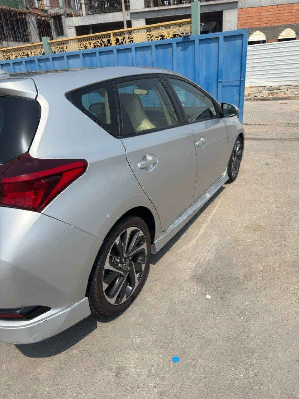 كورلا im  2018 هاتشباك سبورت رياضي محرك 1800  كير رياضي مثبت سرعة رادار تعديل مسار ويل المنيوم شاشة لمس  وضعية قيادة سبورت كاميرا خلفية مرايا شفط ماشية 124كيلومتر الضرر خفيف بنيد فقط رقم بغداد مشروع وطني بأسمي تحويل ثاني يوم العنوان البصرة الزبير 
رقم الهاتف ***********
السعر130 $ وبيها مجال البصرة, العراق
