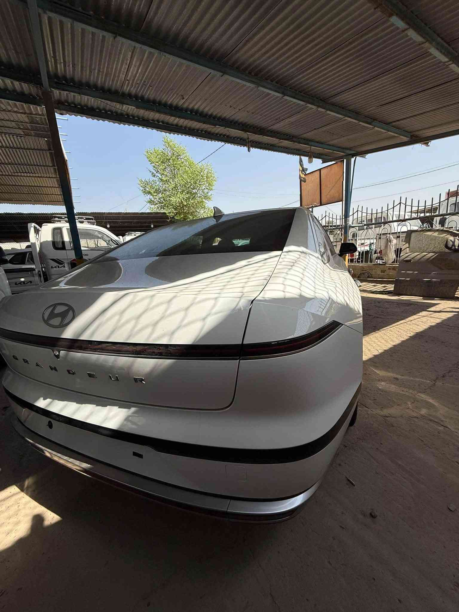 السلام عليكم
هيونداي أزير موديل 2025فول مواصفات بصمه كشنين مساج تحكم ستيرن يعني فول السيارة كفاله عام من الصبغ كلين 
***********
