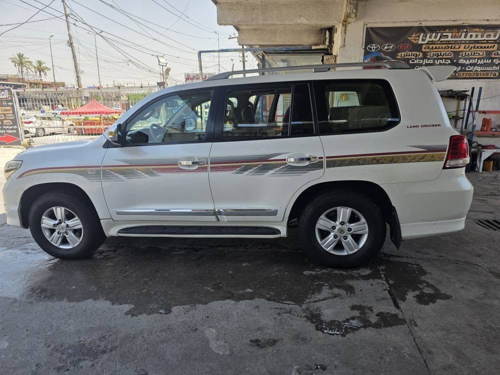 سيارة لاندكروز موديل ٢٠٠٩ خليجي  مكفولة من الضربة مواصفات فتحة ٧ راكب بصمة  فول مواصفات رقم قادسة  الجديد نكليزي سيارة جاهزة وحلوة السعر ٢٤٠ الشراي يتصل مامتواجد ع الفيس تلفون *********** بغداد, العراق
