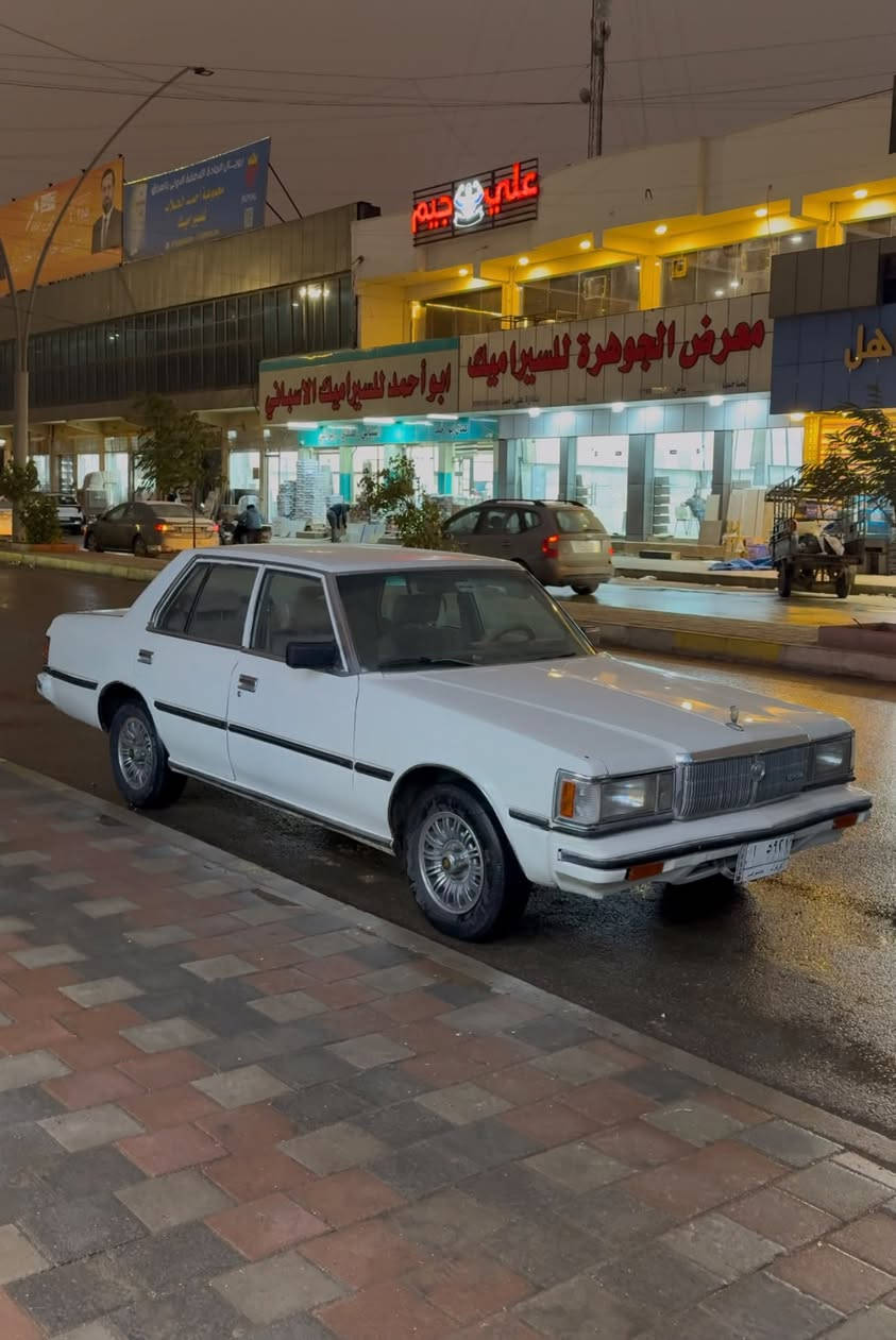 السلام عليكم 
 سوبر موديل ١٩٨٢ 
مكينه وكير بلادي على وضع الشركة 
 صبغ حزام بدون ضربه او حادث 
السعر ٥٢ وبيها مجال للاتصال ***********
