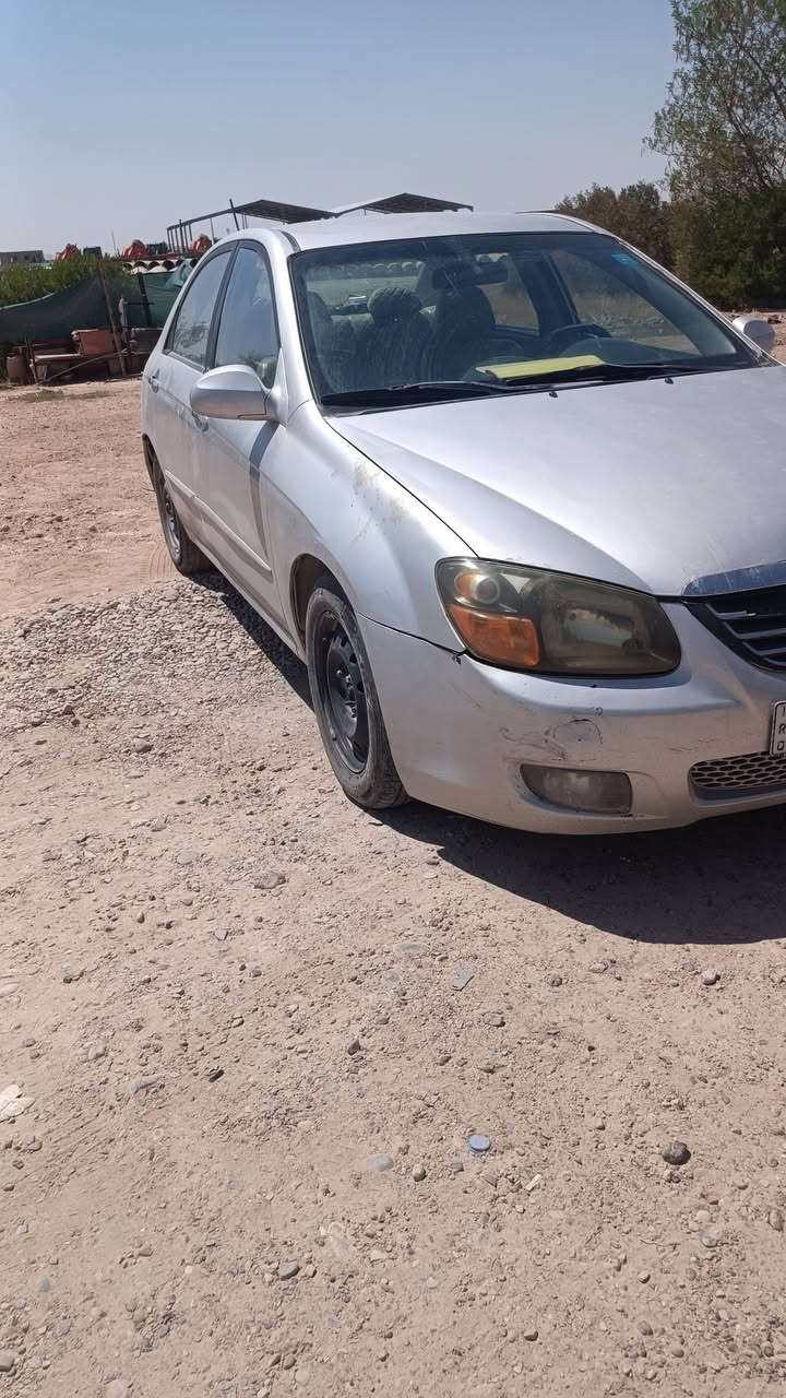 السلام عليكم كيا سبكترا نوديل 2009 رقم دولي صلاح الدين باسمي تحويل فقط ماسوي وكاله تحويل ثاني يوم 
محرك 2000
موديل 2009
شرط كير ومحرك وتحويل 
مصبوغه عام 
جانت صفره وسجلتهه علبستم ورجعتهه اللونهه الاصلي مكان السياره تكريت الشراي يتصل  *********** 
السعر 62
