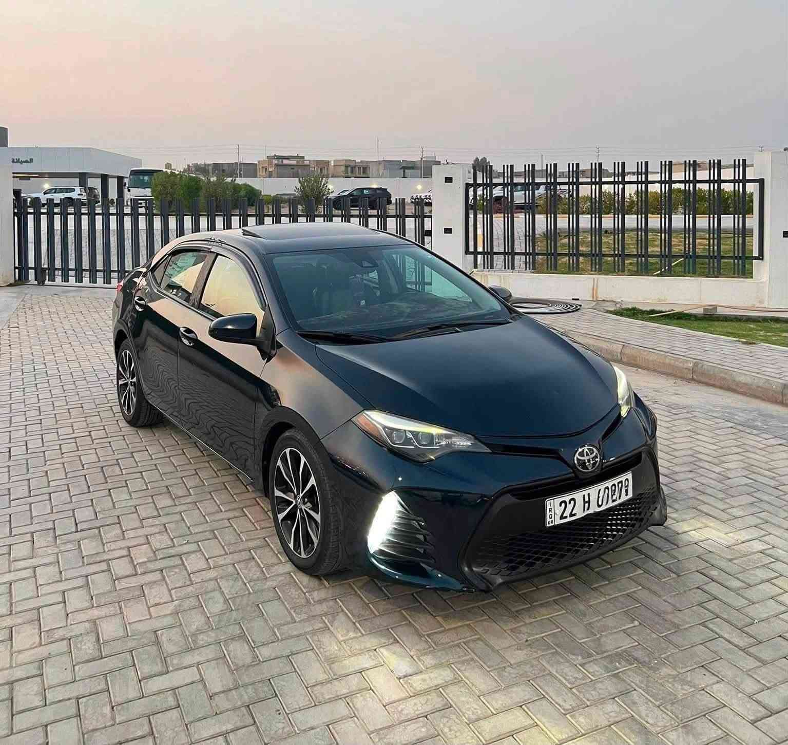 كورلا 2019 xse فول مواصفات
لونين ازرق غامق على اسود
ماشية 57 الف ميل
ضررها بابين مبدل بلادي نفس اللون
جاملغ امامي صبغ بس رش بدون ضربة
بجم كبس ، خلفي كبس ، بدون ايرباك
مكان السيارة كركوك ، السعر  135 وبيها مجال

***********
