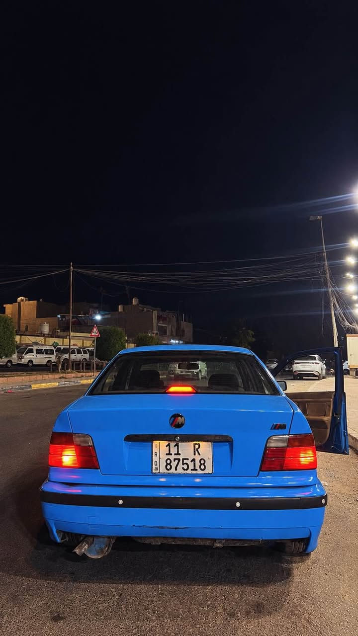 السلام عليكم
لون ازرق مميز BMW E36
السيارة باسمي تحويل ثاني يوم
رقم بغداد انكليزي جديد و سنوية جديدة وهزة بعدها ما ساقطة و السيارة مشتغلها
على ايدي
مكينة و كير يخبلن ترايك وين
ما تريد بغداد, العراق
